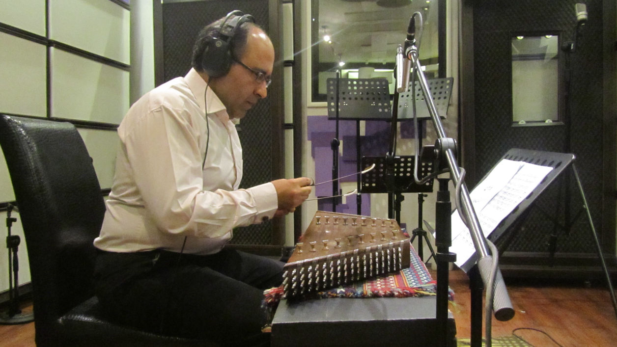 Omid Sayareh American Iranian Music Composer Santour Santoor player