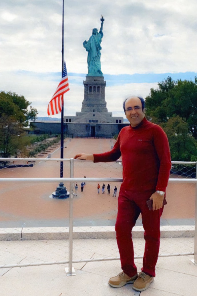 Omid Sayareh Iranian American Music Composed and Santour Player